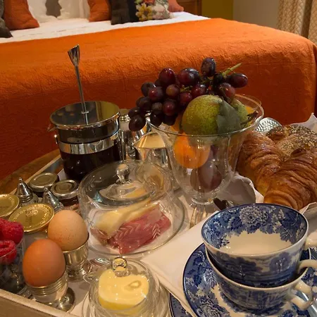 Bed & Breakfast Two In *